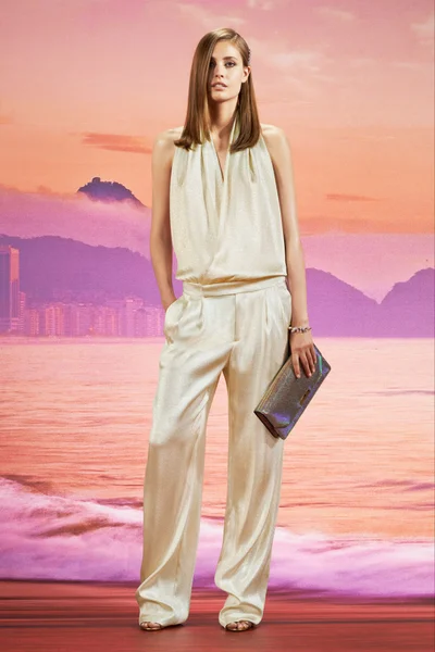 Look 15